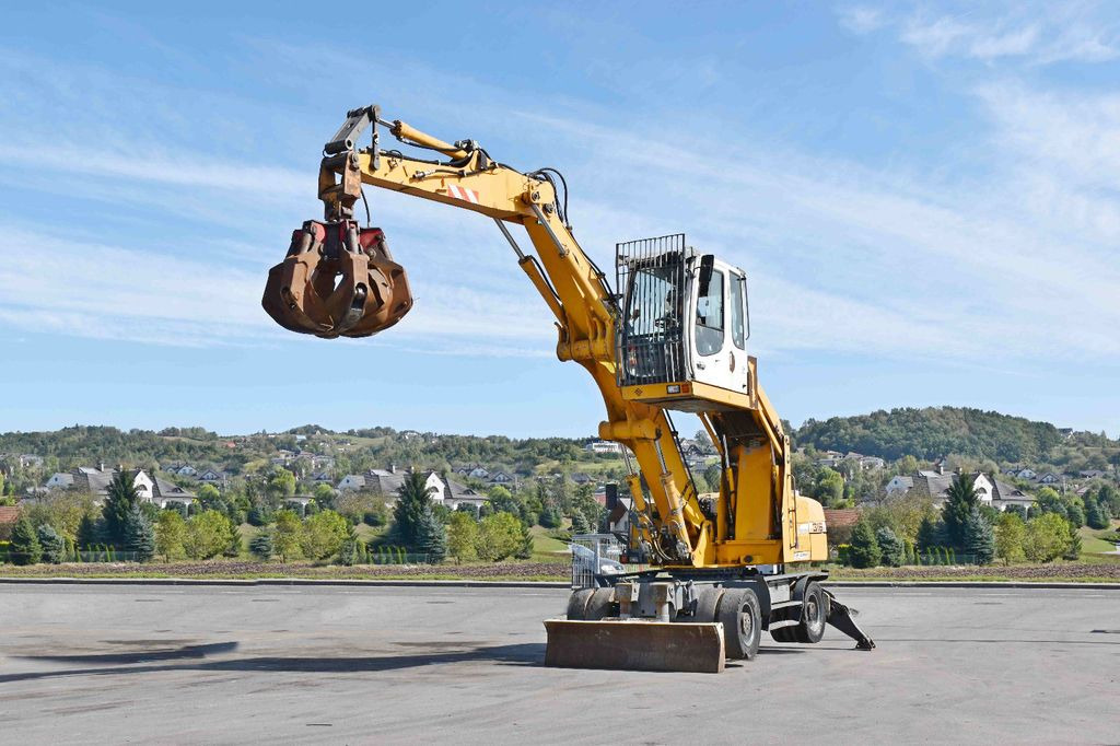 Liebherr PELLE A316 * Umschlagbagger * Topzustand! - Pelle sur pneus: photos 4 Liebherr PELLE A316 * Umschlagbagger * Topzustand! - Pelle sur pneus: photos 4
