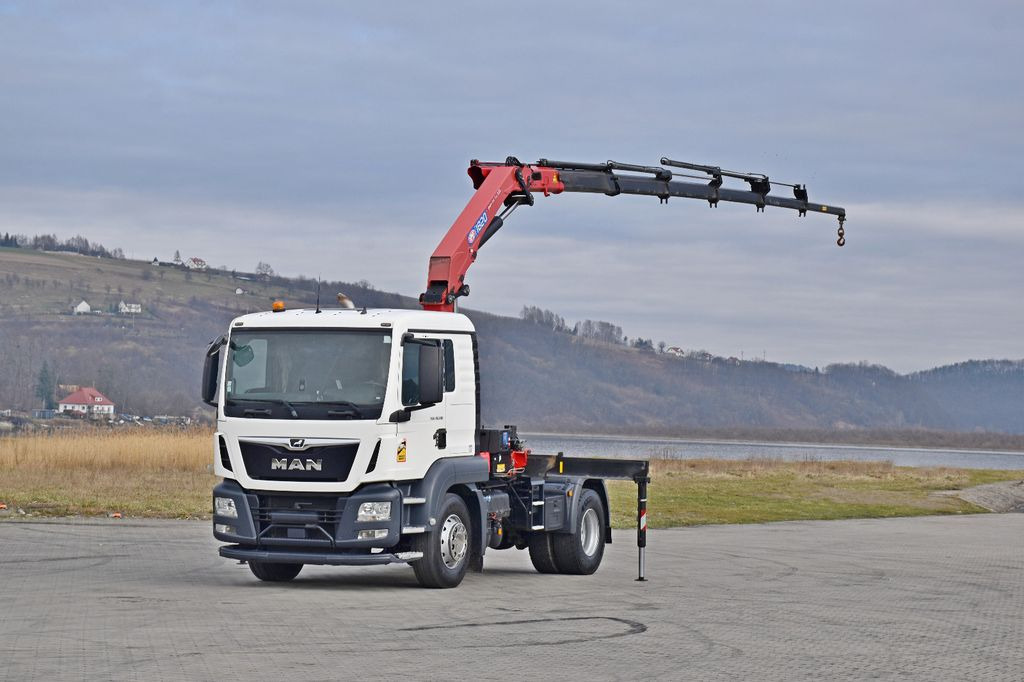MAN TGS 18.500 Sattelzugmaschine + KRAN /FUNK MAN TGS 18.500 Sattelzugmaschine + KRAN /FUNK - Camion grue: photos 2 MAN TGS 18.500 Sattelzugmaschine + KRAN /FUNK MAN TGS 18.500 Sattelzugmaschine + KRAN /FUNK - Camion grue: photos 2