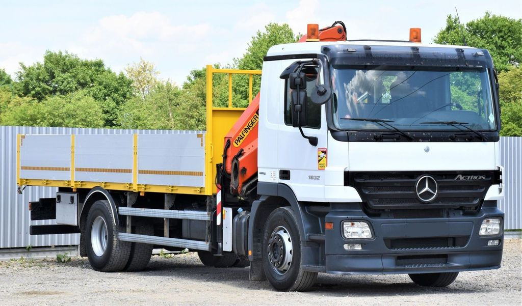 Mercedes-Benz ACTROS 1832 PRITSCHE 6,70m * PK 15500*TOPZUSTAND Mercedes-Benz ACTROS 1832 PRITSCHE 6,70m * PK 15500*TOPZUSTAND - Camion grue: photos 3 Mercedes-Benz ACTROS 1832 PRITSCHE 6,70m * PK 15500*TOPZUSTAND Mercedes-Benz ACTROS 1832 PRITSCHE 6,70m * PK 15500*TOPZUSTAND - Camion grue: photos 3