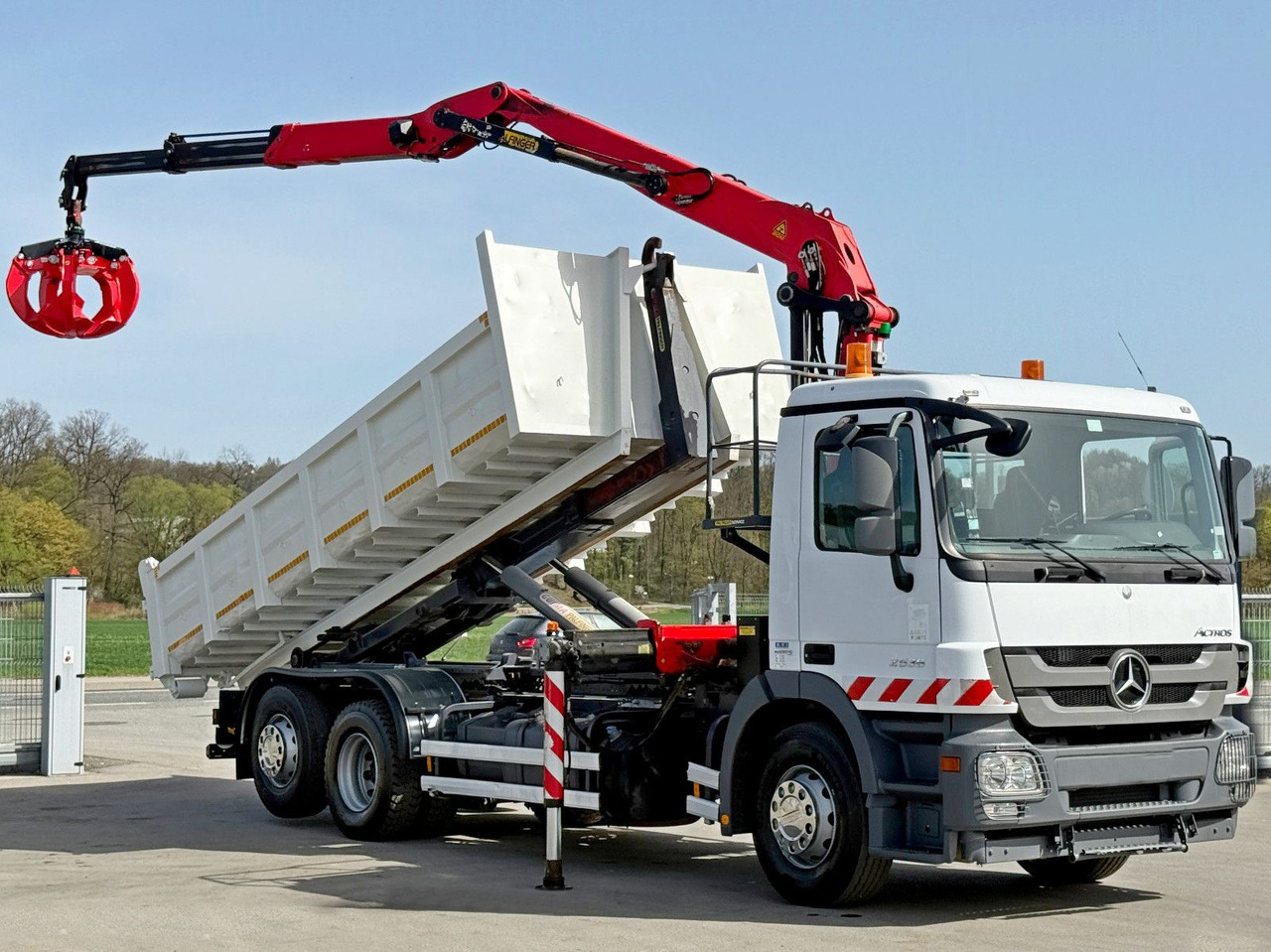 Mercedes-Benz ACTROS 2536 * Abrollkipper + EPSILON Q150Z82 - Camion ampliroll: photos 3 Mercedes-Benz ACTROS 2536 * Abrollkipper + EPSILON Q150Z82 - Camion ampliroll: photos 3