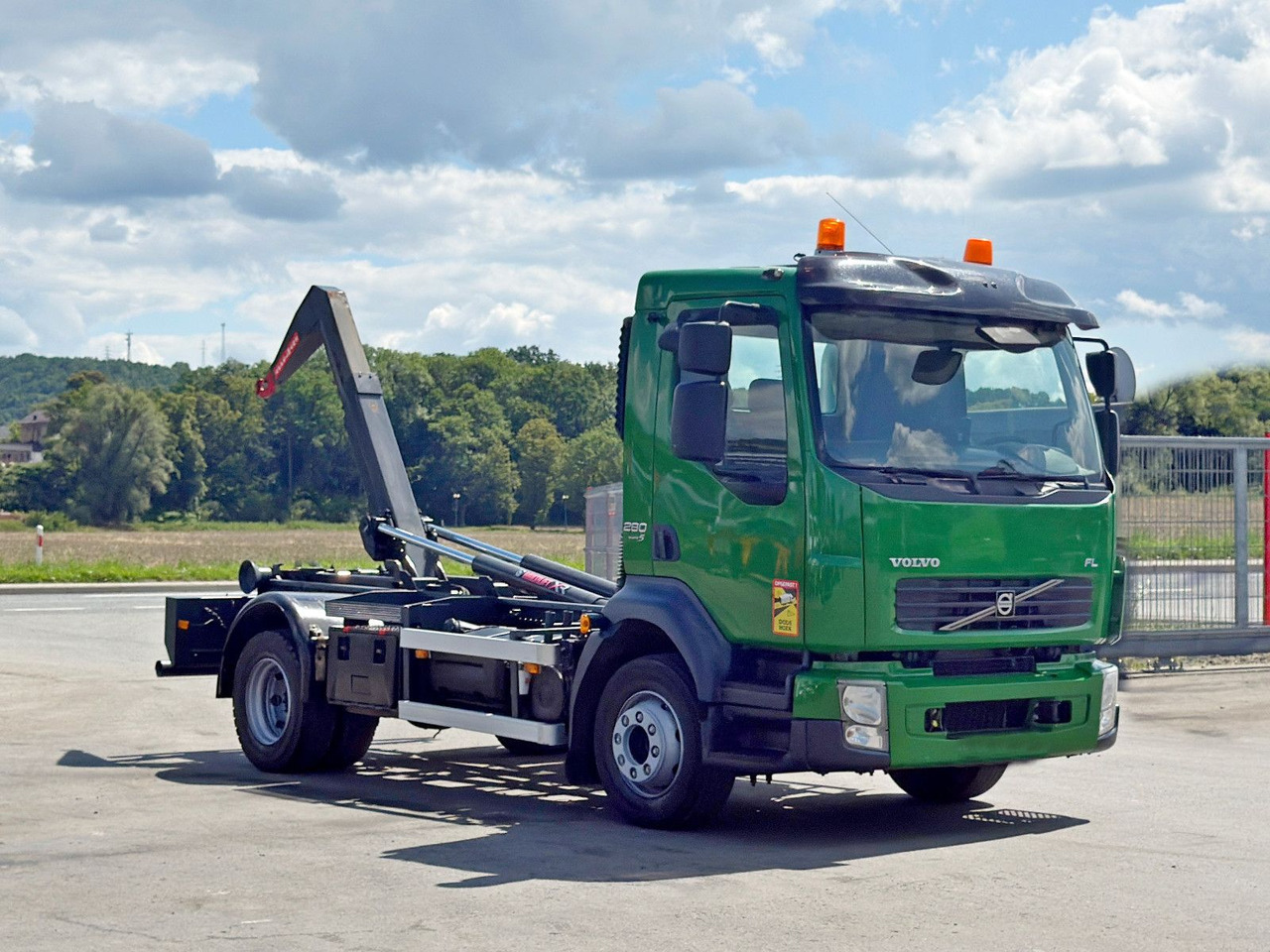 Volvo FL 280 * Abrollkipper * TOPZUSTAND - Camion ampliroll: photos 2 Volvo FL 280 * Abrollkipper * TOPZUSTAND - Camion ampliroll: photos 2