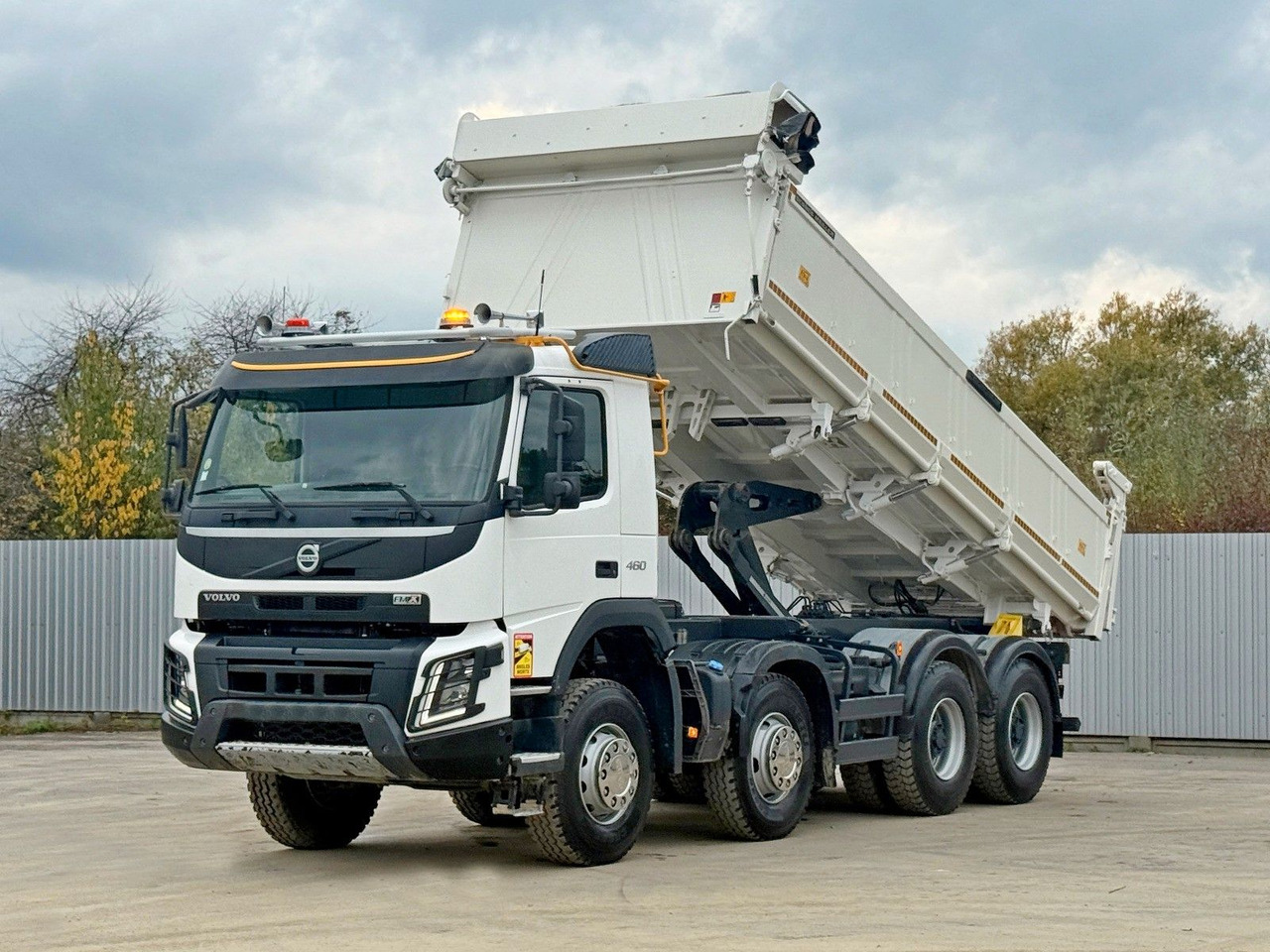 Volvo FMX 460 Kipper * BORDMATIC * 8x4 * TOPZUSTAND - Camion benne: photos 4 Volvo FMX 460 Kipper * BORDMATIC * 8x4 * TOPZUSTAND - Camion benne: photos 4