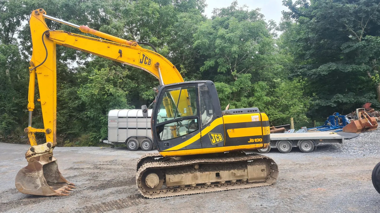 JCB JS 130 - Pelle sur chenille: photos 2 JCB JS 130 - Pelle sur chenille: photos 2