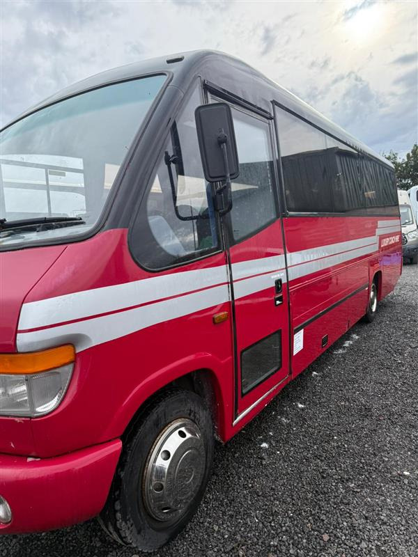 2005 Mercedes 29 seat Plaxton Cheetah minicoach - Minibus, Transport de personnes: photos 1 2005 Mercedes 29 seat Plaxton Cheetah minicoach - Minibus, Transport de personnes: photos 1