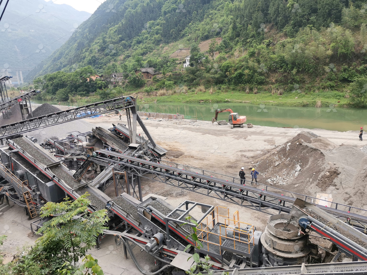 LIMING NK series mobile crusher - Concasseur mobile: photos 2 LIMING NK series mobile crusher - Concasseur mobile: photos 2