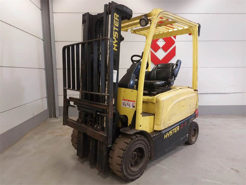 Hyster J2.5XN-717 - Chariot élévateur électrique: photos 4 Hyster J2.5XN-717 - Chariot élévateur électrique: photos 4