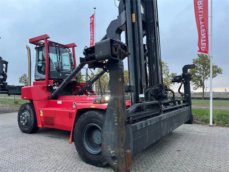 Kalmar DCG100-45ED7 - Chariot porte-conteneur: photos 2 Kalmar DCG100-45ED7 - Chariot porte-conteneur: photos 2