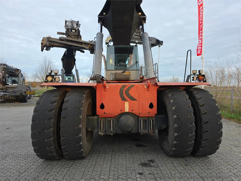 Reach stacker Kalmar DRF450-60C5X: photos 12 Reach stacker Kalmar DRF450-60C5X: photos 12