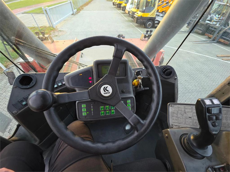 Reach stacker Kalmar DRF450-60C5X: photos 20 Reach stacker Kalmar DRF450-60C5X: photos 20