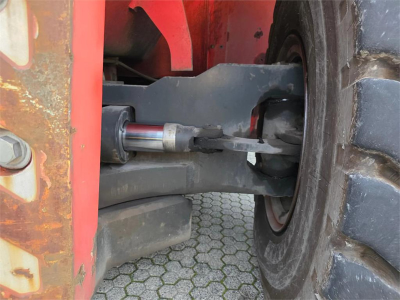 Reach stacker Kalmar DRF450-60C5X: photos 18 Reach stacker Kalmar DRF450-60C5X: photos 18