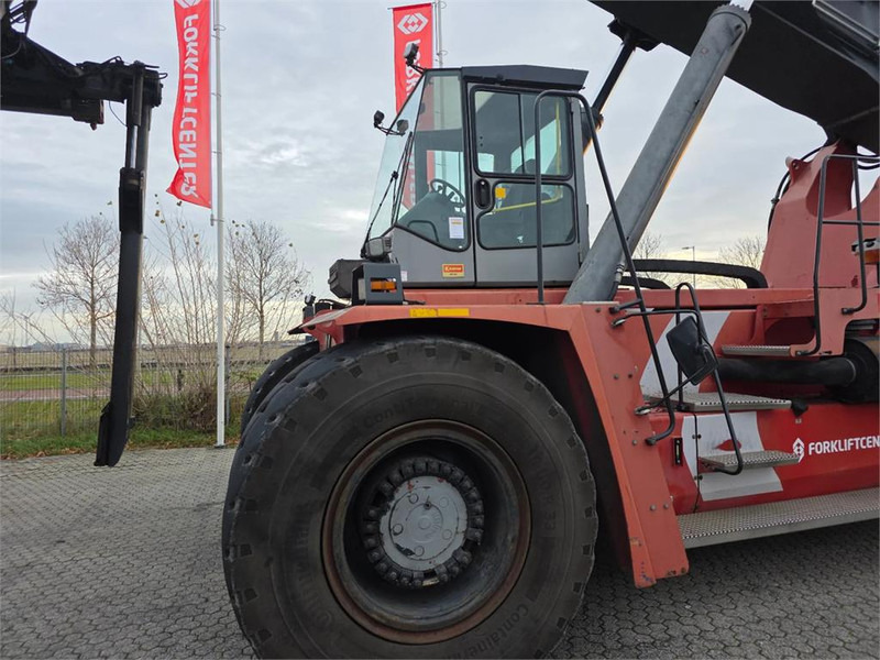 Reach stacker Kalmar DRF450-60C5X: photos 11 Reach stacker Kalmar DRF450-60C5X: photos 11