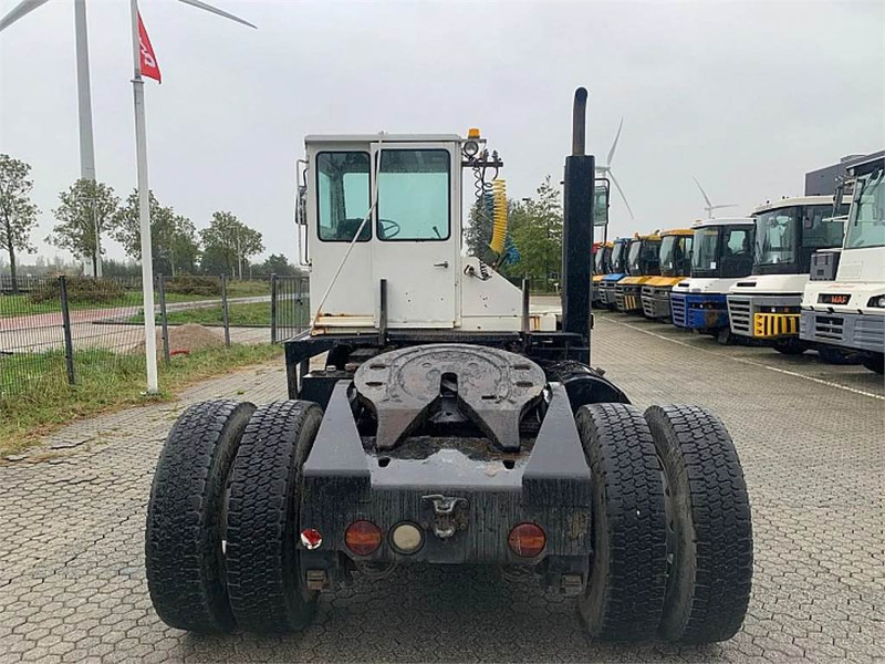 Kalmar Ottawa 50 - Tracteur portuaire: photos 5 Kalmar Ottawa 50 - Tracteur portuaire: photos 5