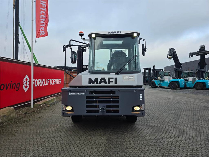 Mafi R336 4x4 - Tracteur portuaire: photos 5 Mafi R336 4x4 - Tracteur portuaire: photos 5