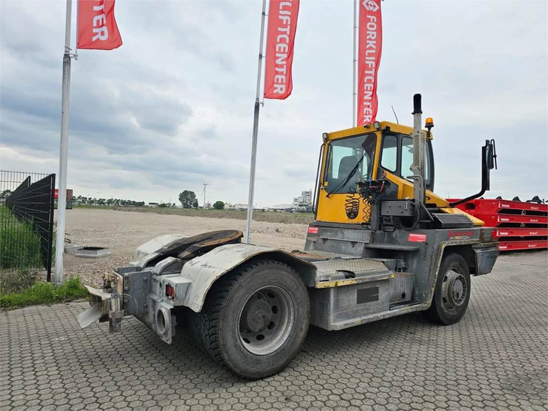 Terberg RT282 4x4 - Tracteur portuaire: photos 5 Terberg RT282 4x4 - Tracteur portuaire: photos 5