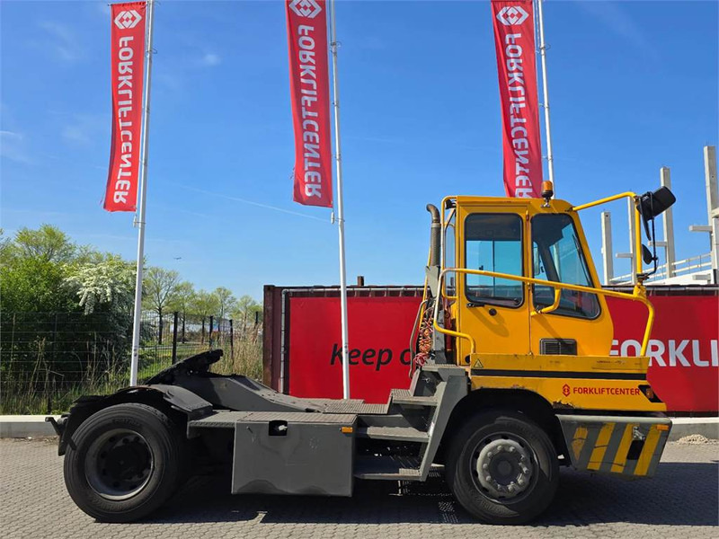 Terberg YT182 - Tracteur portuaire: photos 3 Terberg YT182 - Tracteur portuaire: photos 3