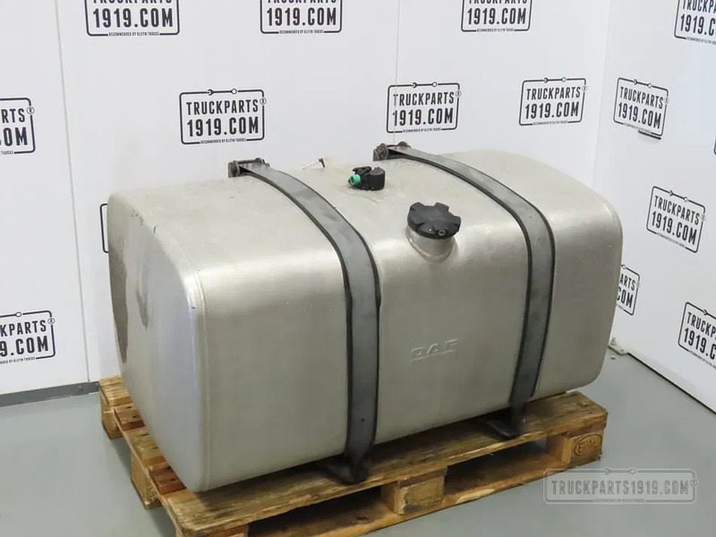 DAF 1949896 | Brandstoftank + steunen - Réservoir de carburant pour Camion: photos 1 DAF 1949896 | Brandstoftank + steunen - Réservoir de carburant pour Camion: photos 1