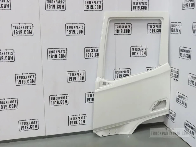 DAF 2197011 Portier DAF XG Links - Carrosserie et extérieur pour Camion: photos 1 DAF 2197011 Portier DAF XG Links - Carrosserie et extérieur pour Camion: photos 1