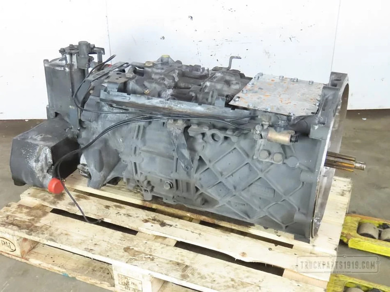 DAF Gearbox & Clutch Parts Versnellingsbak 12AS2131TD DAF - Boîte de vitesse pour Camion: photos 1 DAF Gearbox & Clutch Parts Versnellingsbak 12AS2131TD DAF - Boîte de vitesse pour Camion: photos 1