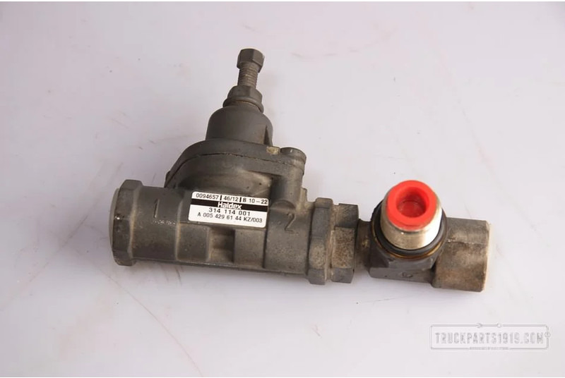 HALDEX Compressed Air System Overstroomklep MB - Valve pour Camion: photos 1 HALDEX Compressed Air System Overstroomklep MB - Valve pour Camion: photos 1