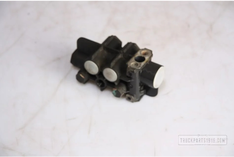 MAN Compressed Air System Remdrukverdeler - Valve pour Camion: photos 2 MAN Compressed Air System Remdrukverdeler - Valve pour Camion: photos 2