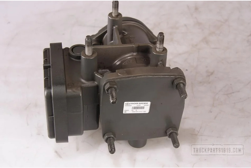 Mercedes-Benz Compressed Air System Aanhangwagen EBS ventiel MB - Valve pour Camion: photos 1 Mercedes-Benz Compressed Air System Aanhangwagen EBS ventiel MB - Valve pour Camion: photos 1