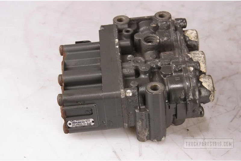Mercedes-Benz Compressed Air System ECAS magneetventiel MB MP4 - Valve pour Camion: photos 1 Mercedes-Benz Compressed Air System ECAS magneetventiel MB MP4 - Valve pour Camion: photos 1