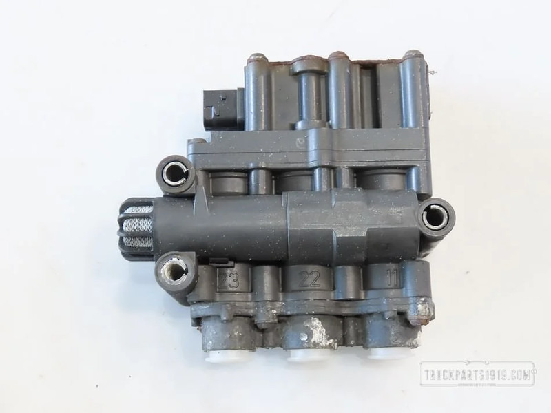 Mercedes-Benz Compressed Air System ECAS magneetventiel MB MP4 - Valve pour Camion: photos 1 Mercedes-Benz Compressed Air System ECAS magneetventiel MB MP4 - Valve pour Camion: photos 1