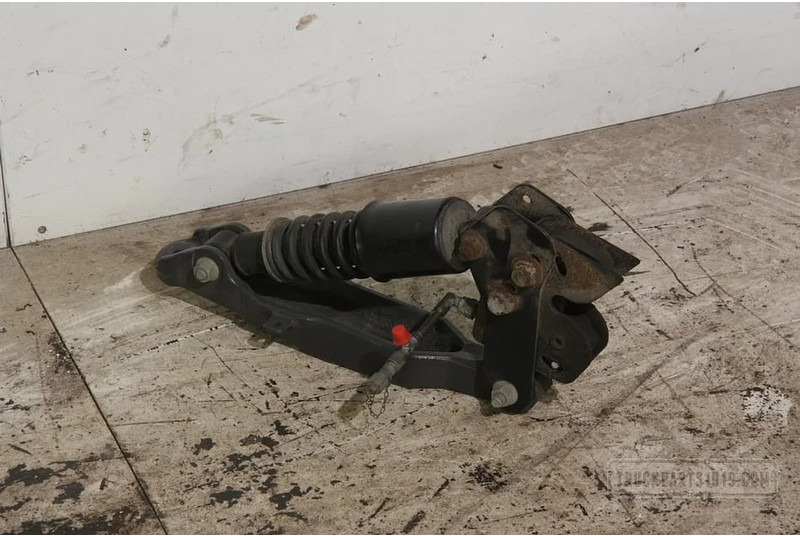 Renault Body & Chassis Parts Cabine vergrendeling LH RENAUL - Suspension de cabine pour Camion: photos 1 Renault Body & Chassis Parts Cabine vergrendeling LH RENAUL - Suspension de cabine pour Camion: photos 1