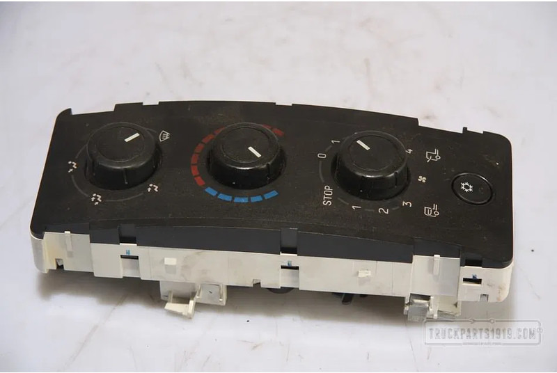 Renault Heating, Ventilation & AC Bediening airco Premium - Chauffage/ Ventilation pour Camion: photos 1 Renault Heating, Ventilation & AC Bediening airco Premium - Chauffage/ Ventilation pour Camion: photos 1