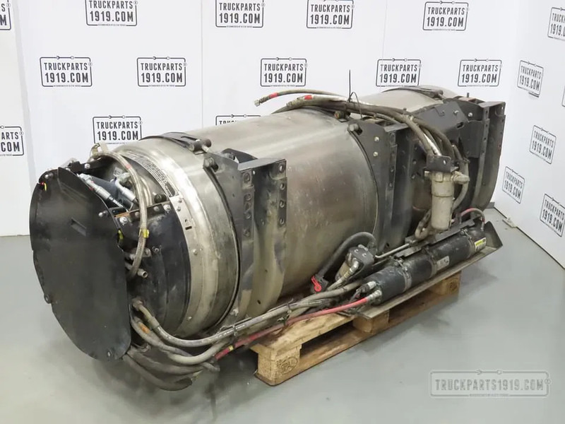 Volvo 23952072 LNG tank 565L Volvo - Réservoir de carburant pour Camion: photos 2 Volvo 23952072 LNG tank 565L Volvo - Réservoir de carburant pour Camion: photos 2