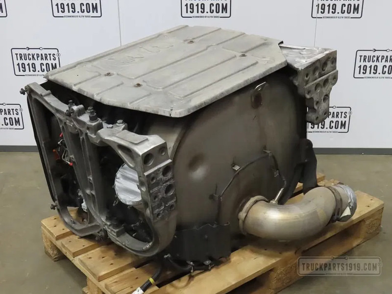 Volvo Exhaust System Katalysator Volvo - Catalyseur pour Camion: photos 2 Volvo Exhaust System Katalysator Volvo - Catalyseur pour Camion: photos 2