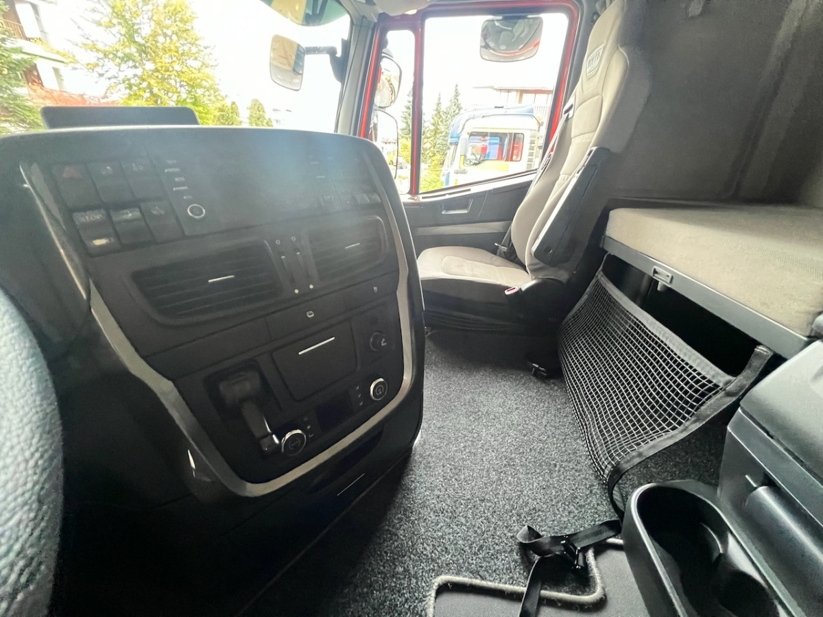 Camion fourgon IVECO 260S42 Stralis: photos 7