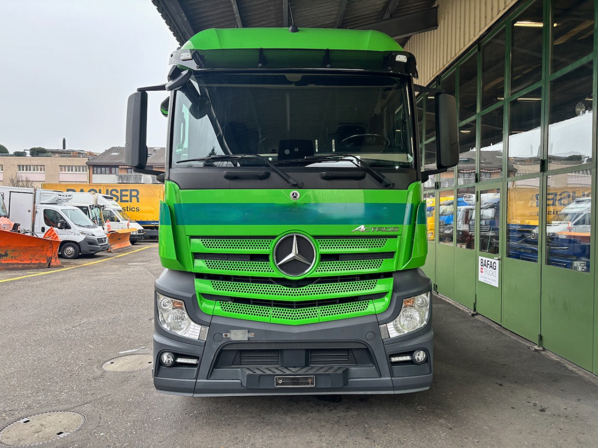 MERCEDES 2543 6x2 - Camion porte-conteneur/ Caisse mobile: photos 3 MERCEDES 2543 6x2 - Camion porte-conteneur/ Caisse mobile: photos 3