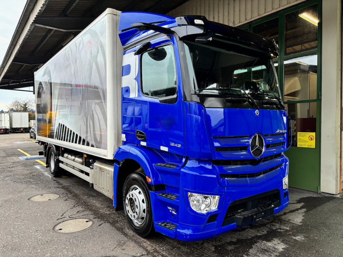 MERCEDES Actros 1843 - Camion fourgon: photos 1 MERCEDES Actros 1843 - Camion fourgon: photos 1