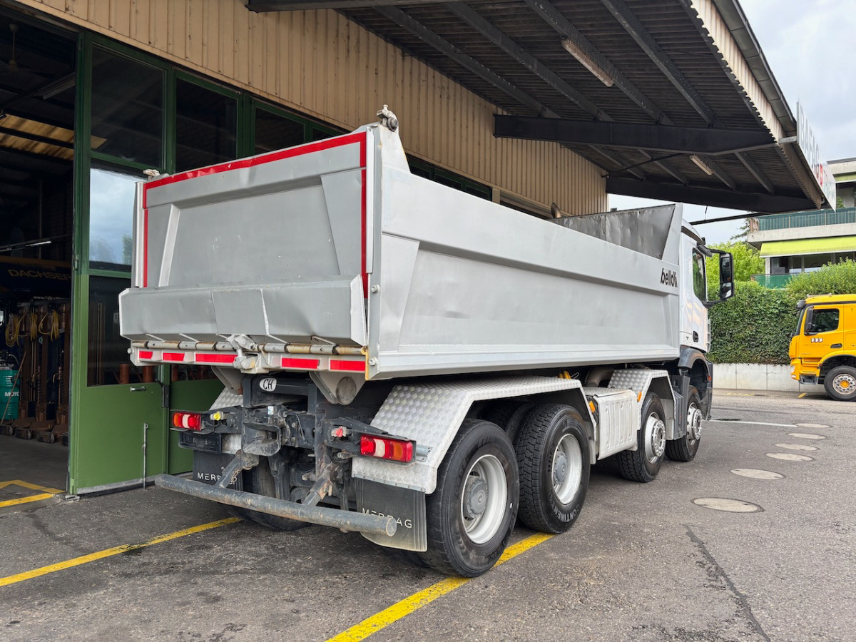 Camion benne MERCEDES Arocs 3251: photos 11