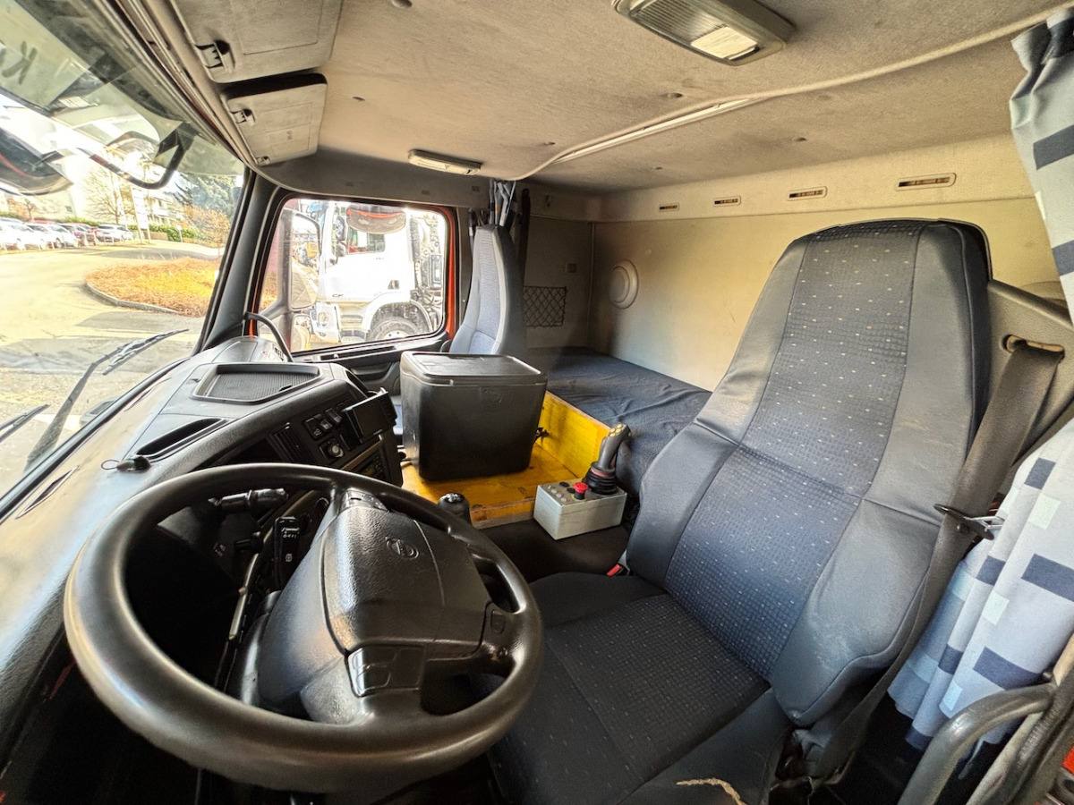 VOLVO FM 400 - Camion multibenne: photos 4 VOLVO FM 400 - Camion multibenne: photos 4