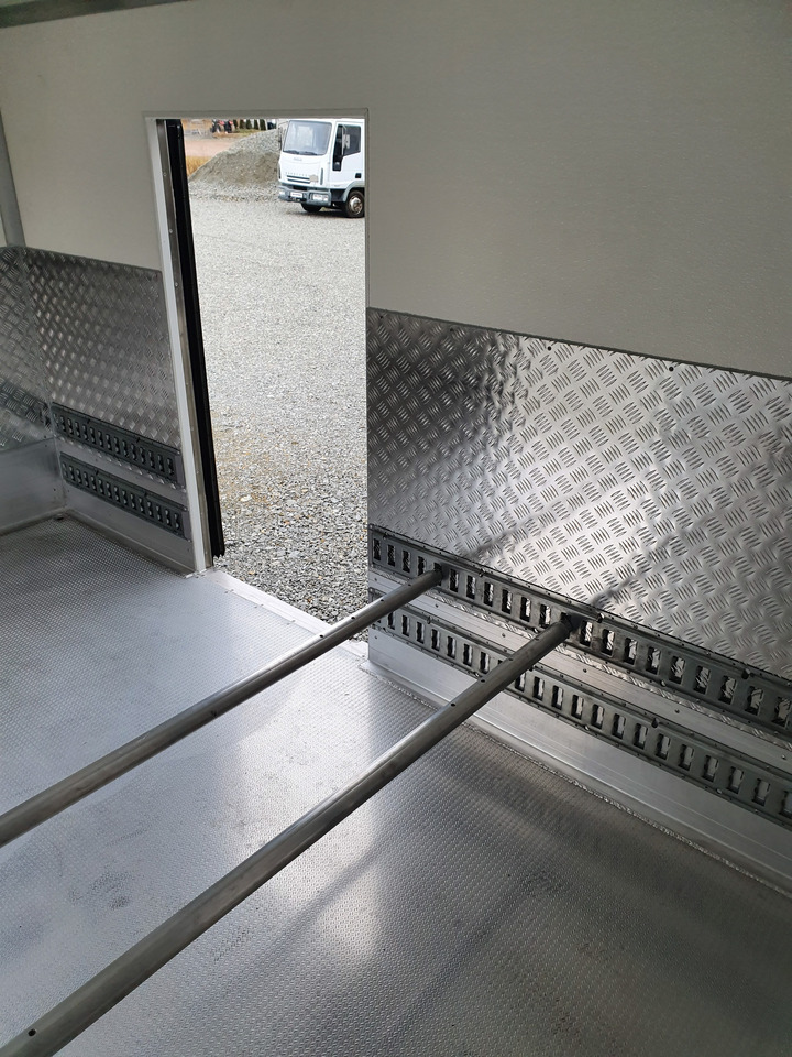 Iveco Daily 180 Tiefkühlkoffer 6PAL - Utilitaire frigorifique: photos 5 Iveco Daily 180 Tiefkühlkoffer 6PAL - Utilitaire frigorifique: photos 5