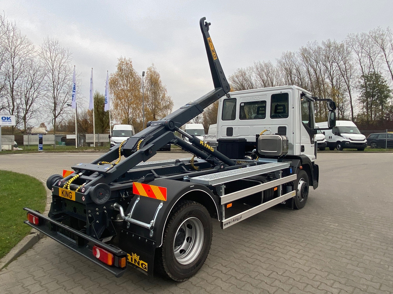 Iveco Eurocargo 120-220 ML120E22/P - Camion ampliroll: photos 2 Iveco Eurocargo 120-220 ML120E22/P - Camion ampliroll: photos 2