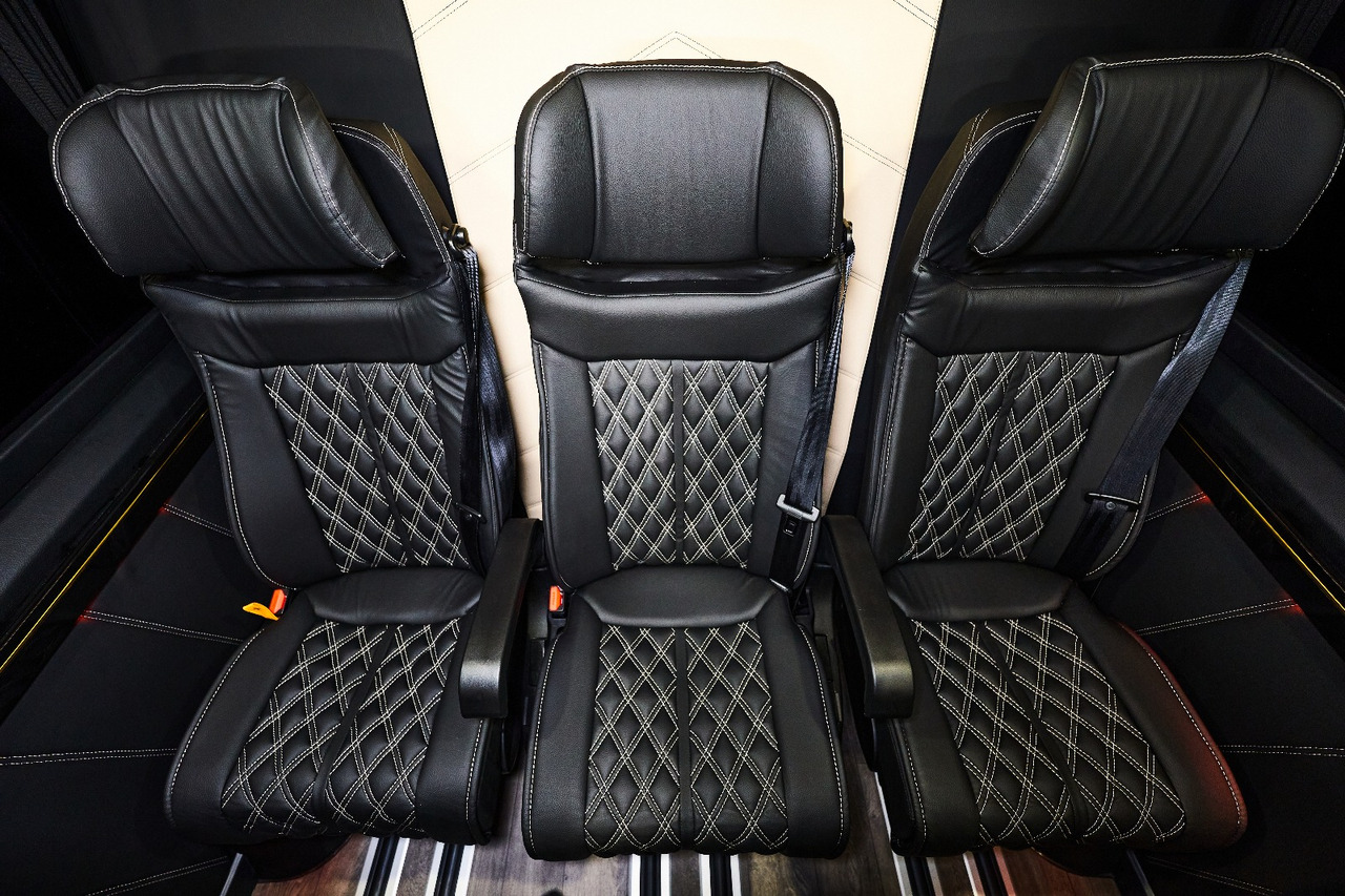 Mercedes Sprinter 319 9 Sitzer L2H1 - Transport de personnes, Utilitaire double cabine: photos 4 Mercedes Sprinter 319 9 Sitzer L2H1 - Transport de personnes, Utilitaire double cabine: photos 4