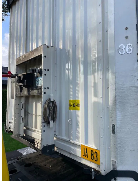 Kässbohrer Taut Line XXL Certificaat - Semi-remorque rideaux coulissants: photos 2 Kässbohrer Taut Line XXL Certificaat - Semi-remorque rideaux coulissants: photos 2