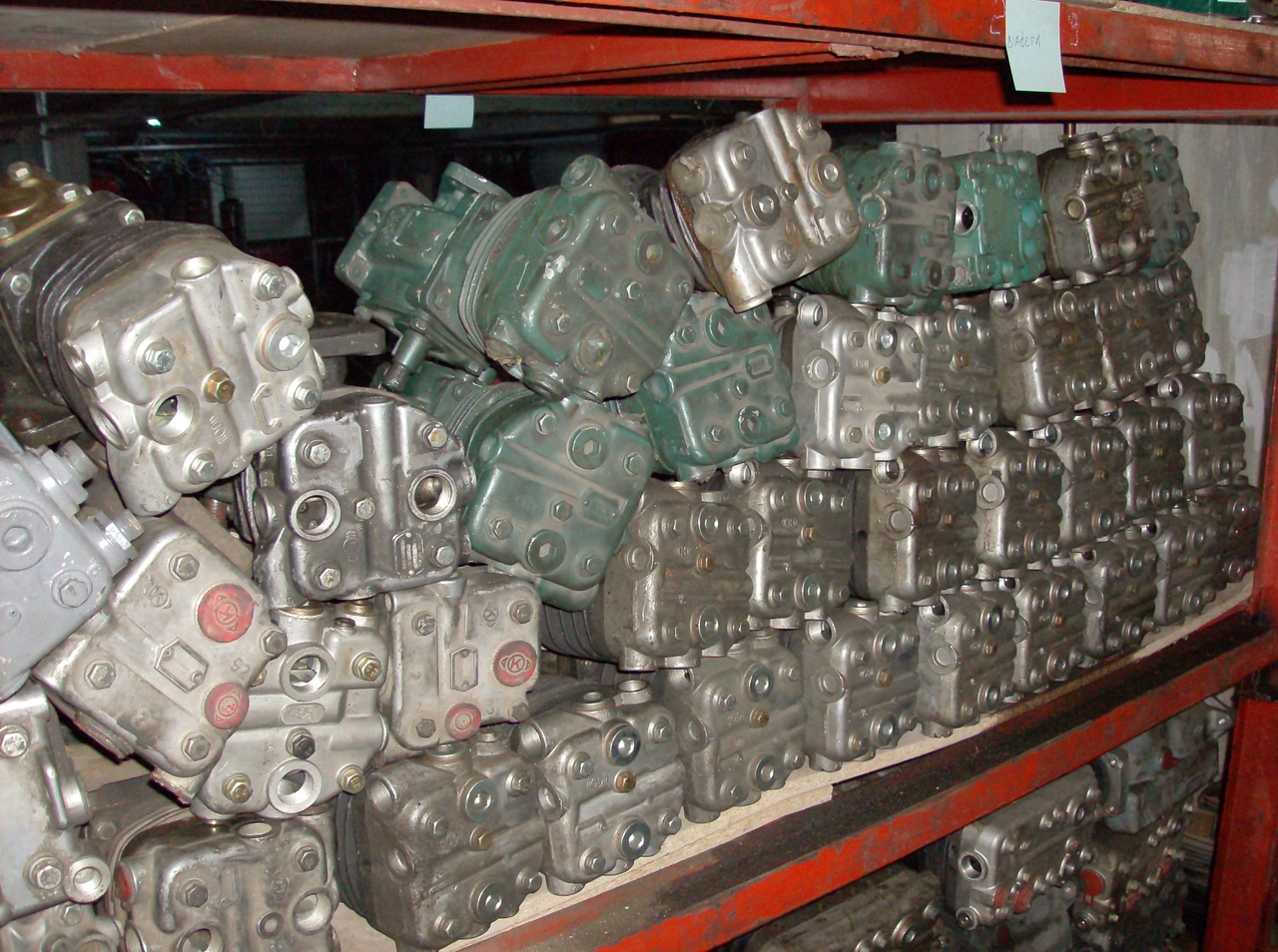 AIR COMPRESSOR MAN TGA 2 CYLINDERS MAN TGA - Compresseur pour Camion: photos 5 AIR COMPRESSOR MAN TGA 2 CYLINDERS MAN TGA - Compresseur pour Camion: photos 5