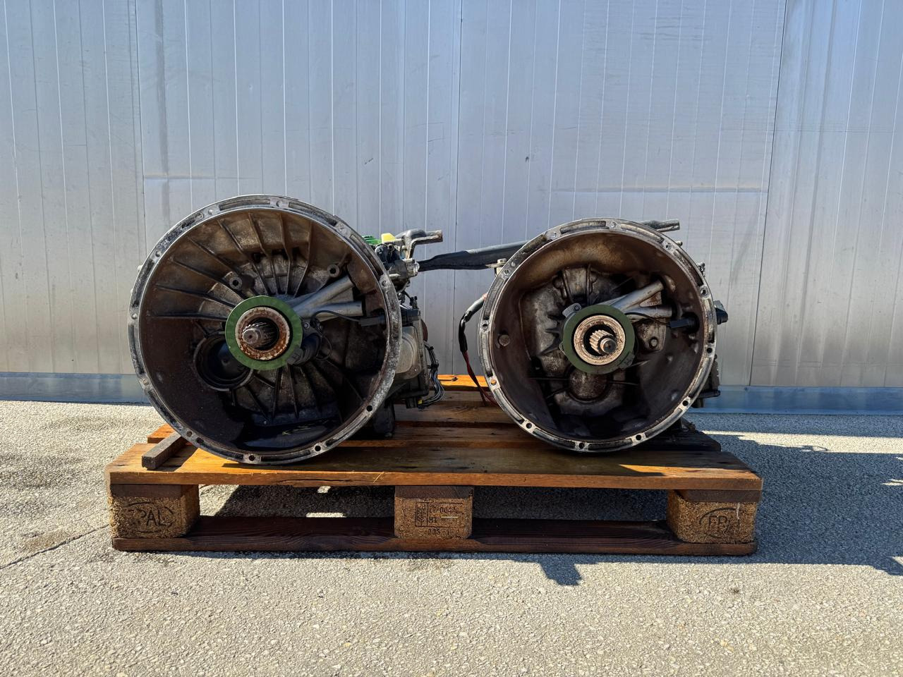 AUTOMATIC GEARBOX G56-6 & G85-6 MERCEDES ATEGO - Boîte de vitesse et pièces: photos 2 AUTOMATIC GEARBOX G56-6 & G85-6 MERCEDES ATEGO - Boîte de vitesse et pièces: photos 2