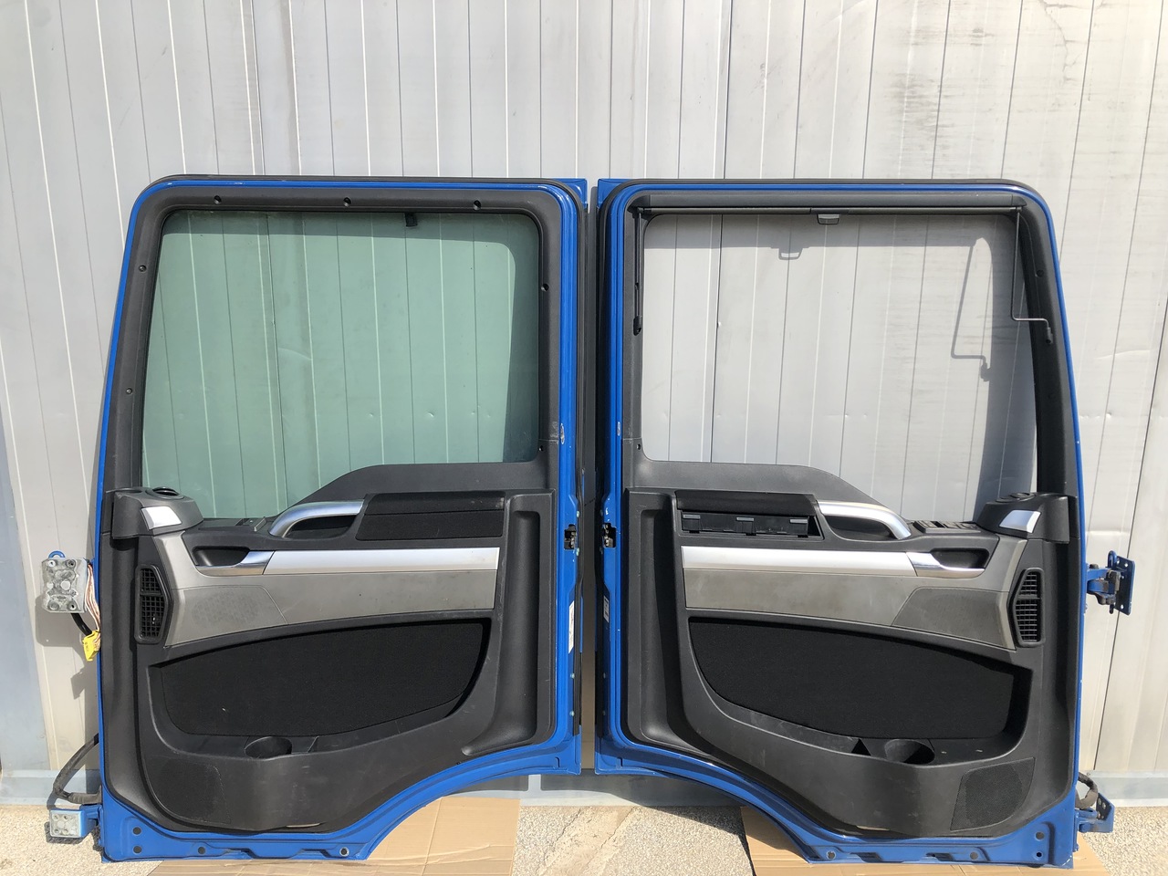 DOORS MAN TGS COMPLETE - Portière et pièces pour Camion: photos 4 DOORS MAN TGS COMPLETE - Portière et pièces pour Camion: photos 4