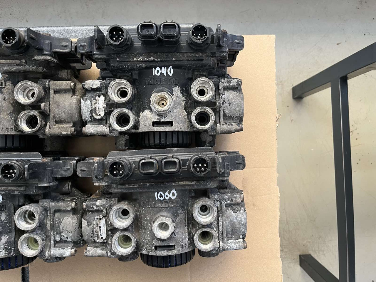 EBS AXLE MODULATOR 2 MAN TGA-TGM-TGL - Pièces de frein pour Camion: photos 4 EBS AXLE MODULATOR 2 MAN TGA-TGM-TGL - Pièces de frein pour Camion: photos 4