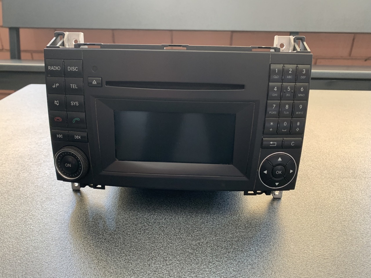 RADIO CD MERCEDES SPRINTER 906 MF2830 - Système de navigation pour Véhicule utilitaire: photos 1 RADIO CD MERCEDES SPRINTER 906 MF2830 - Système de navigation pour Véhicule utilitaire: photos 1