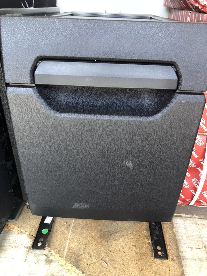 REFRIGERATOR BOX ACTROS MP4 - Pièce universelle pour Camion: photos 4 REFRIGERATOR BOX ACTROS MP4 - Pièce universelle pour Camion: photos 4