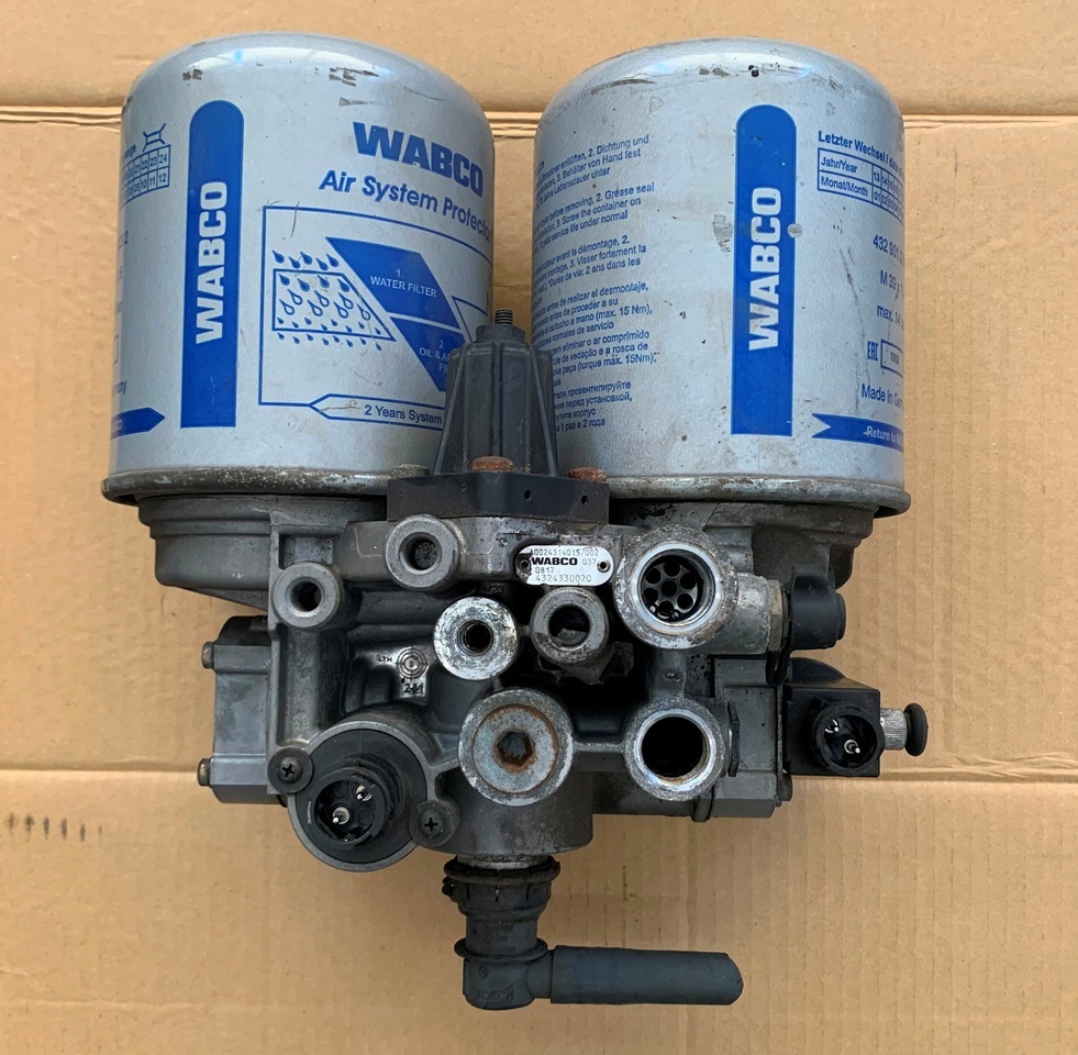 TWO-CHAMBER DEHYDRATOR WITH HEATING - Valve de frein pour Camion: photos 1 TWO-CHAMBER DEHYDRATOR WITH HEATING - Valve de frein pour Camion: photos 1