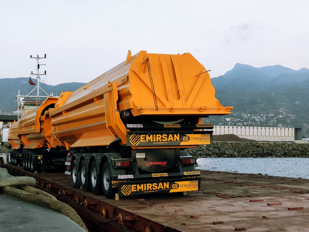 EMIRSAN 4 AXLE HEAVY DUTY TIPPER - Semi-remorque benne: photos 5 EMIRSAN 4 AXLE HEAVY DUTY TIPPER - Semi-remorque benne: photos 5