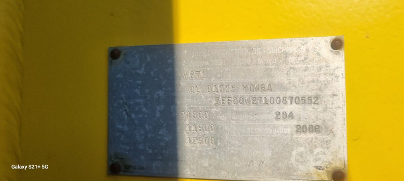 Chargeuse sur pneus New Holland W270: photos 13