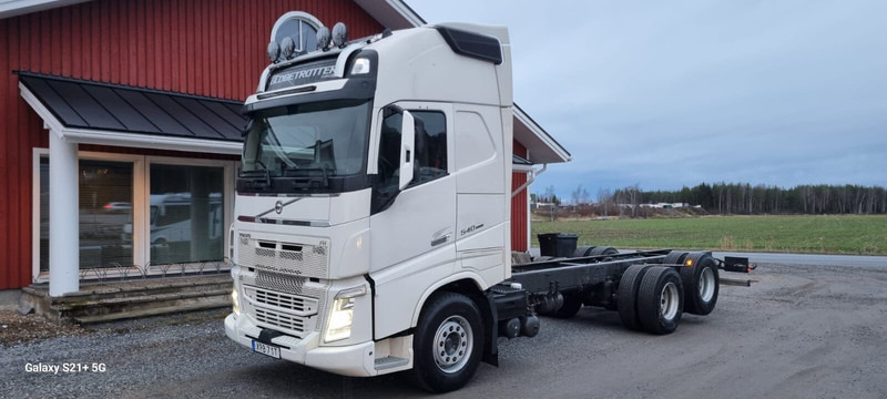 Volvo FH540 6x4 Globe XL - Châssis cabine: photos 1 Volvo FH540 6x4 Globe XL - Châssis cabine: photos 1